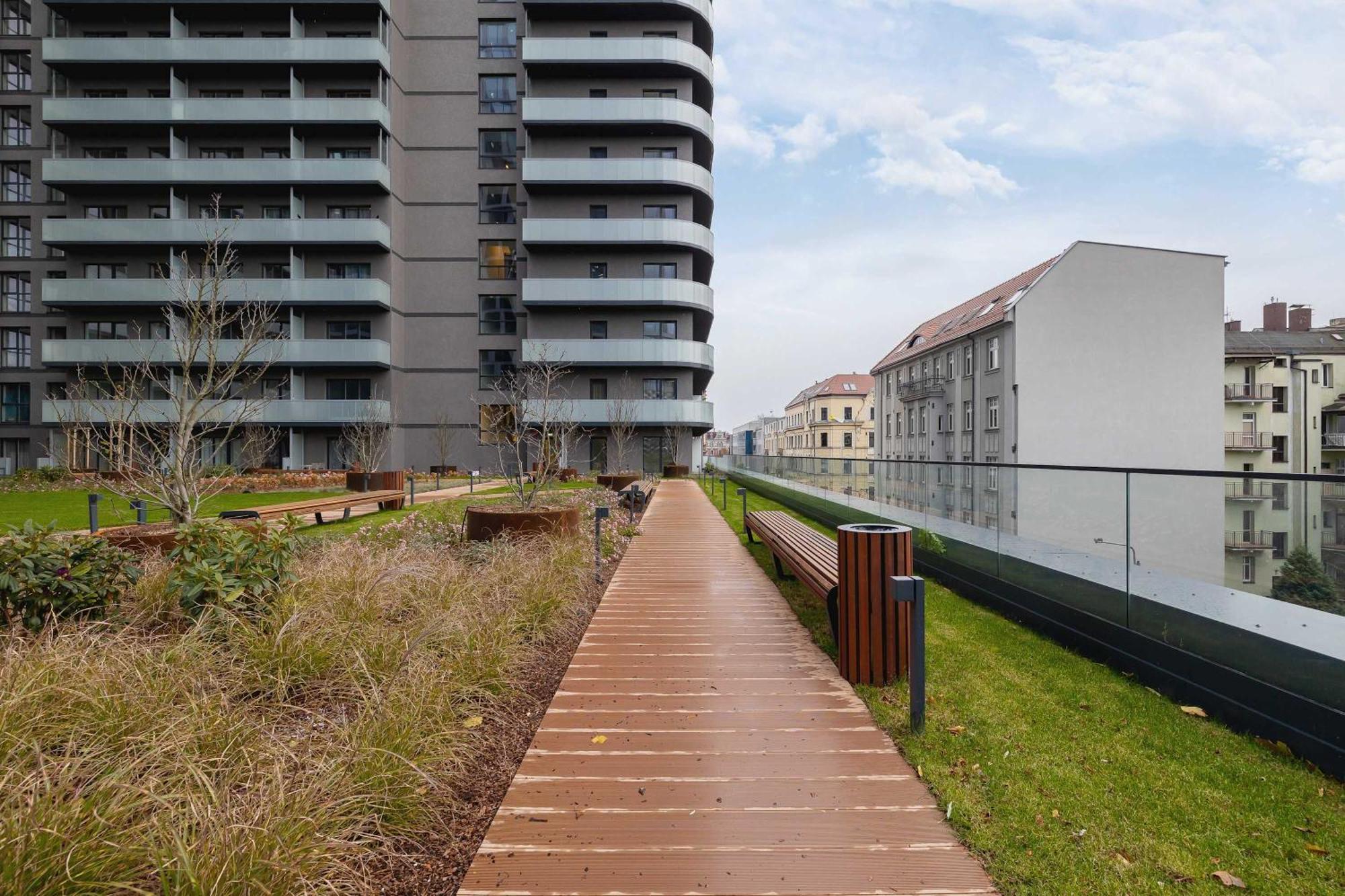 Апартаменти Luksusowe, Klimatyzowane W Centrum Katowic Z Pieknym Widokiem Na Miasto, Wanna Z Hydromasazem, Biurkiem I Parkingiem By Renters Prestige Катовіце
